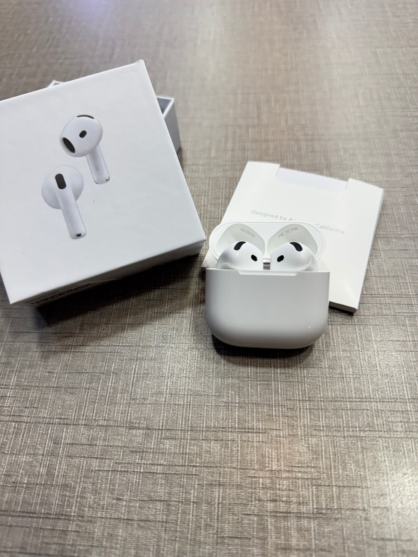 AirPod 4