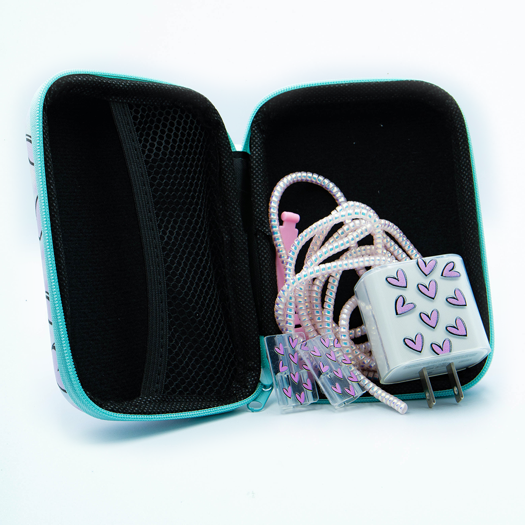 Estuche Grande + Protector de cargador completo.